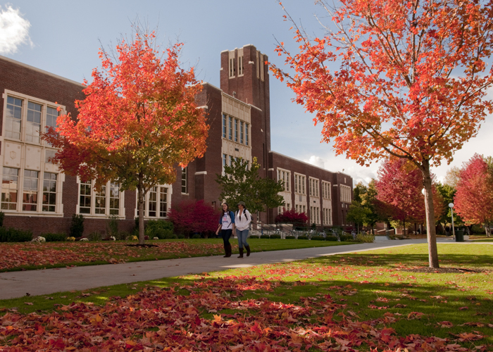 Fall Campus Scenes, students, cq