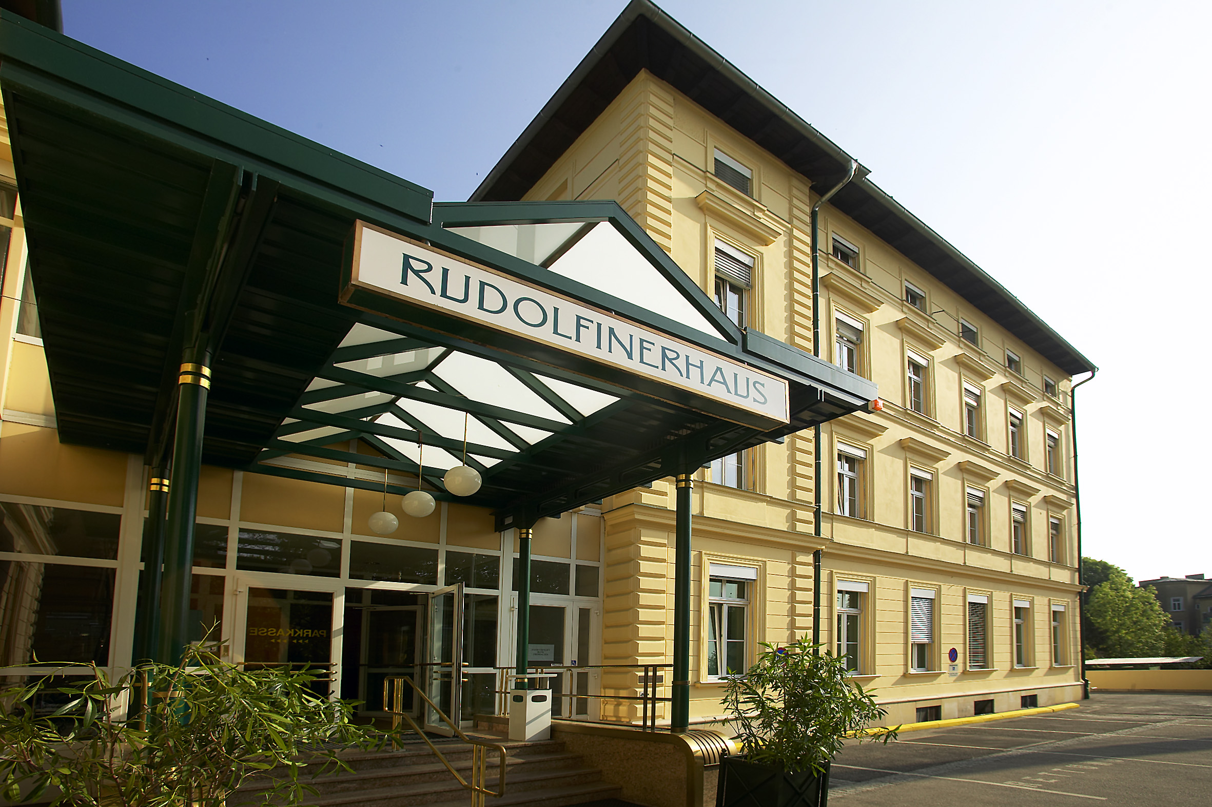 Rudolfinerhaus-modern-hospitals